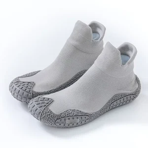 Water Shoes Boys Girls Aqua Socks Kids Outdoor Quick-Dry Swim Shoes Lightweight Non-Slip Barefoot Beach Shoes