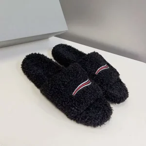 Women’s Winter Warm Sandals Open Toe Platform for Slippers with Embroidery Furry Slide Furry Slide for Women